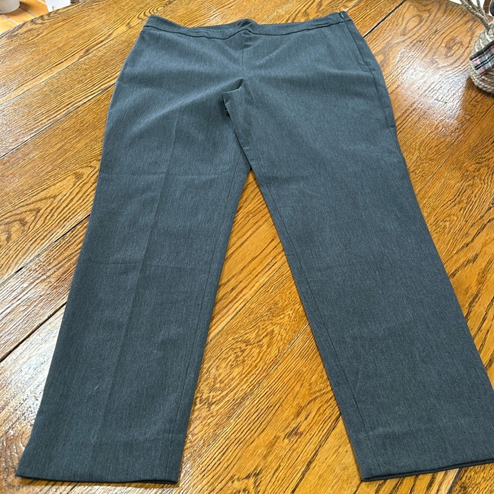 Talbots Chatham Ankle pants in gray,  Side zip. Size 12. Excellent condition.